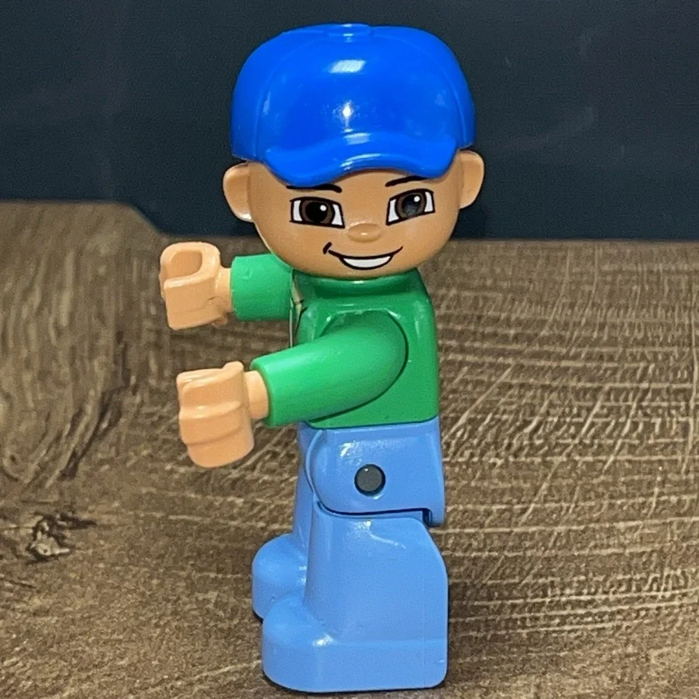 Lego Duplo Figure Green Shirt Blue‎ Cap Hat Pants Male Men Boy Dad Man